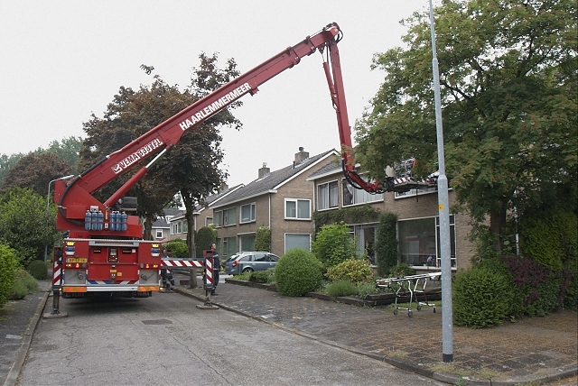 2010/121/20100531 005 Afhijsen Haamstedestraat.jpg